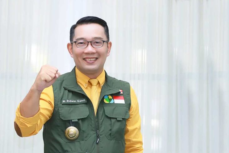 Ridwan Kamil Memberikan Pernyataan Usai Daftar