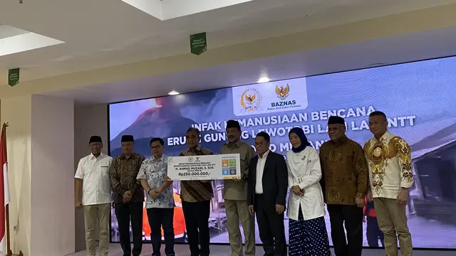 Ketua MPR RI Serahkan Bantuan untuk Masyarakat